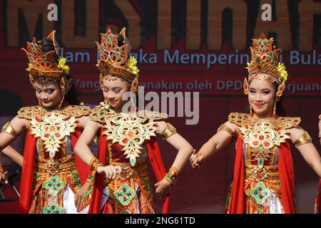 Indonesian perform sagita dance Stock Photo