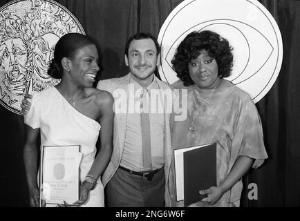 Sheryl Lee Ralph ( star of DREAMGIRLS at the Imperial Theatre ) leaving