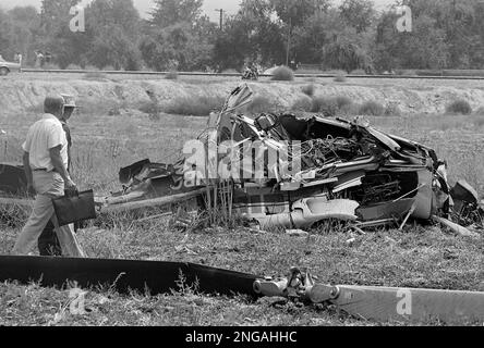 https://l450v.alamy.com/450v/2ngahhc/the-wreckage-of-a-television-news-helicopter-piloted-by-former-spy-pilot-francis-gary-powers-lies-in-a-field-in-los-angeles-aug-1-1977-powers-and-another-news-person-were-killed-while-on-assignment-for-local-station-knbc-powers-was-the-pilot-captured-by-the-soviets-in-the-1960-u2-spy-plane-incident-ap-photonick-ut-2ngahhc.jpg