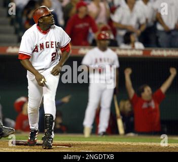 LAA@SEA: Guerrero launches his first Angels home run in 2004 