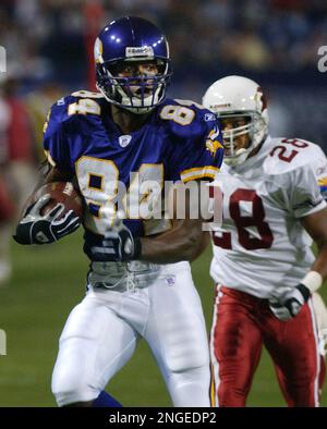 Oct. 17, 2010 - Minneapolis, Minnesota, United States of America -  Minnesota Vikings wide receiver Randy Moss #84 makes a catch during  warm-ups before the game against the Dallas Cowboys at Mall of America  Field. (Credit Image: © Marilyn Indahl