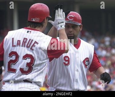 CIncinnati Reds' Sean Casey, left, congratulates closer Danny