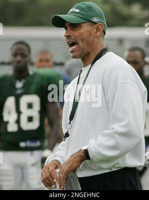 New York Jets coach Herman Edwards (L) acknowledges Head coach Dave  Wandstadt's Miami Dolphins 23-21 win against the New York Jets December  28th at Pro Player Stadium in Miami, Fl. The Miami Dolphins beat the New  York Jets 23-21 (UPI Photo