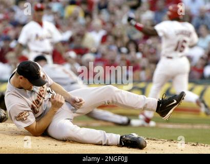 Houston Astros pitcher Wade Miller delivers against Arizona Diamondbacks  batter Craig Counsell in the first inning Tuesday, June 4, 2002, in  Phoenix.(AP Photo/Paul Connors Stock Photo - Alamy