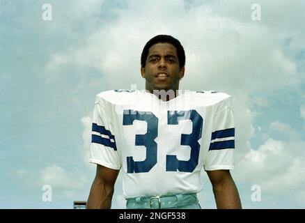 Running back Tony Dorsett #33 of the Dallas Cowboys runs down field.Circa  the 1980's. (Icon Sportswire via AP Images Stock Photo - Alamy