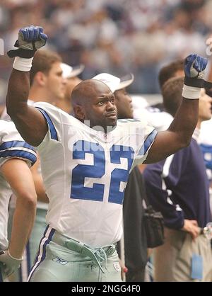 FILE - Dallas Cowboys running back Marion Barber III celebrates a touchdown  during the second half of the team's NFL football game agains the New  Orleans Saints in Arlington, Texas, Nov. 25