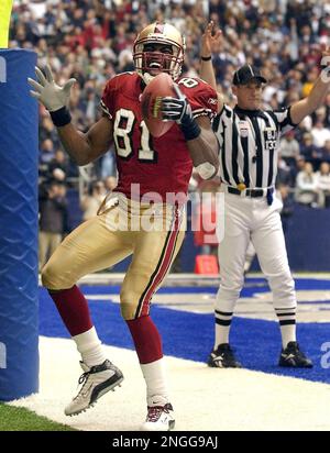 San Francisco 49ers Terrell Owens (81) jokes with the fans after scoring  two TDs in San Francisco, CA, Dec 7, 2003 . The 49ers defeated the  Cardinals 50-14. (UPI Photo/Terry Schmitt Stock Photo - Alamy