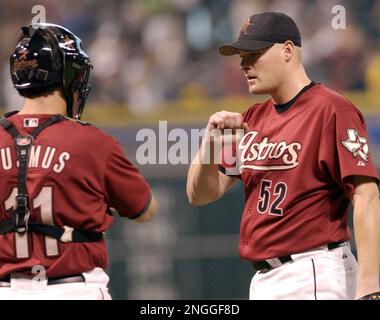 Houston Astros pitcher Wade Miller delivers against Arizona Diamondbacks  batter Craig Counsell in the first inning Tuesday, June 4, 2002, in  Phoenix.(AP Photo/Paul Connors Stock Photo - Alamy