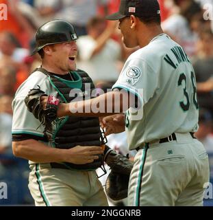 Former Marlins catcher Mike Redmond will be introduced as new