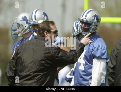 24 November 2002: Detroit Lions head coach Marty Mornhinweg in the Chicago  Bears 20-17 win over the Detroit Lions in overtime at Memorial Stadium in  Champaign, Ill. (Icon Sportswire via AP Images