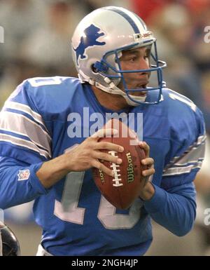 San Francisco, California, USA. 4th Nov, 2001. Detroit Lions quarterback Charlie  Batch (10) on Sunday, November