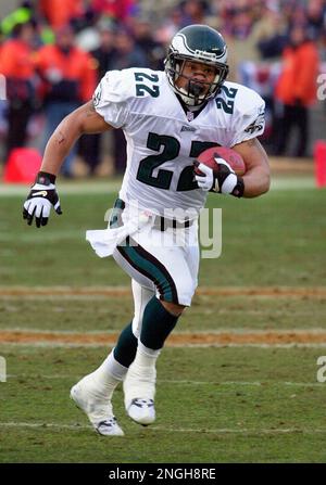 19 Jan 2002: Duce Staley of the Philadelphia Eagles during the Eagles 33-19  victory over the Chicago Bears in an NFC Divisional Playoff game at Soldier  Field in Chicago, Illinois. (Icon Sportswire