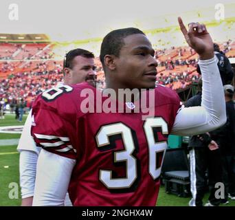 San Francisco, California, USA. 19th Nov, 2000. San Francisco 49ers vs. Atlanta  Falcons at Candlestick Park Sunday, November 19, 2000. 49ers beat Falcons  16-6. San Francisco 49ers wide receiver Tai Streets Credit: