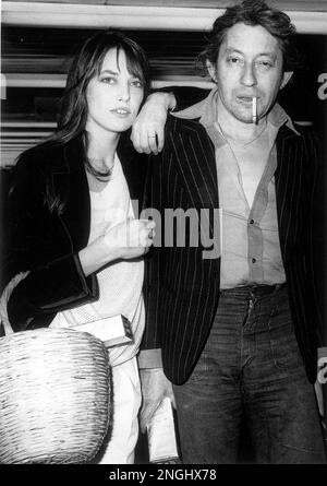 Jane Birkin - Heathrow Airport - London. Actress Jane Birkin with Serge ...