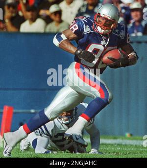 Terry Glenn New England Patriots Unautographed Official NFL Glossy 8 x 10  Photo