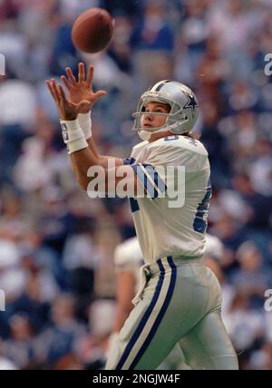 Dallas Cowboys' Jay Novacek catches a pass from Cowboys