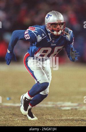 Terry Glenn New England Patriots Unautographed Official NFL Glossy 8 x 10  Photo