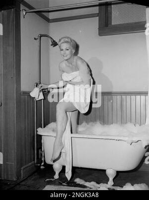 Stars: KIM NOVAK Stock Photo - Alamy