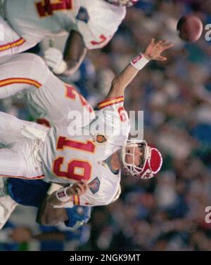 September 5, 1993: Joe Montana of the Kansas City Chiefs. (Icon Sportswire  via AP Images Stock Photo - Alamy