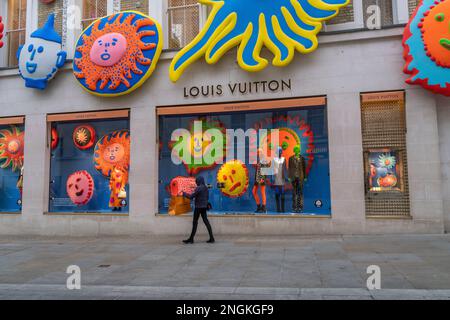 Louis Vuitton, New Bond Street, London, UK. 10 February 2023. The Louis  Vuitton store is decorated with the art of Japanese artist Yayoi Kusama in  London's premier luxury shopping street. Credit: Malcolm
