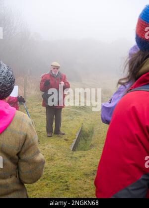 Local historian Mr. Alf Jenkins MBE, at the age of 86, giving a talk about the quarrying and mining heritage of Shropshire's Titterstone Clee Hill. Stock Photo