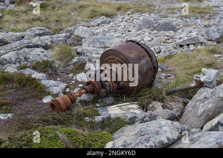 Friday 21 May 1982: Chinook CH-47C of CAB 601 destroyed on ground near  Mount Kent by Flt Lt Hare RAF in 1(F) Sqdn Harrier GR.3 using 30mm cannon  Stock Photo - Alamy