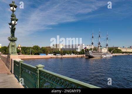 St. Petersburg Russia. Fregat Blagodat' ship Stock Photo - Alamy