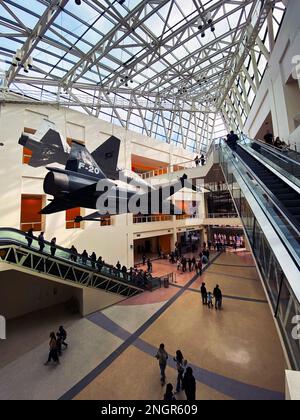 The California Science Center (ScienCenter) atrium, with an F-20 Tigershark fighter plane and T-38 Talon supersonic jet Stock Photo