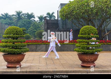 HANOI, VIETNAM - DECEMBER 26, 2022: Changing of the guard in front of the Ho Chi Minh Mausoleum Stock Photo