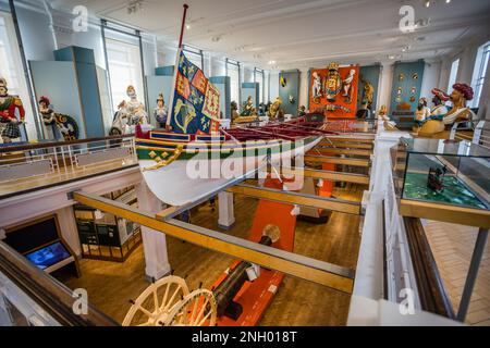 exhibits within No 11 Storehouse 'Age of Sail' exhibitition at the ...