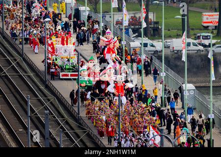 Cologne, Germany. 20th Feb, 2023. The Shrove Monday procession makes its way across the Deutzer Bridge. Credit: Rolf Vennenbernd/dpa/Alamy Live News Stock Photo