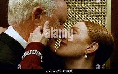 SHARPER 2023 Apple TV film with Julianne Moore and John Lithgow Stock Photo