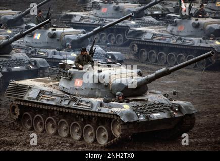 - Italian army, Leopard 1 tank   - esercito italiano, carri armati Leopard 1 Stock Photo