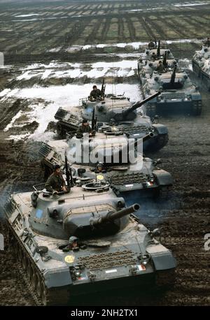 - Italian army, Leopard 1 tank   - esercito italiano, carri armati Leopard 1 Stock Photo