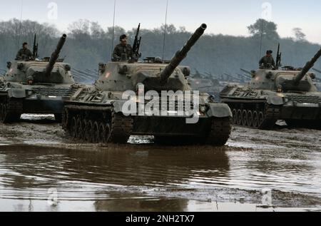 - Italian army, Leopard 1 tank   - esercito italiano, carri armati Leopard 1 Stock Photo