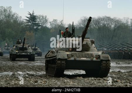 - Italian army, Leopard 1 tank   - esercito italiano, carri armati Leopard 1 Stock Photo