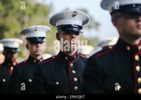 Recruits with Hotel Company, 2nd Recruit Training Battalion, march to the Peatross Parade Deck in their Dress Blues aboard Marine Corps Recruit Depot, Parris Island, SC, Dec. 9, 2022. These Marines have spent 13 weeks working on close-order drill, marksmanship, and traditions of the Marine Corps Stock Photo