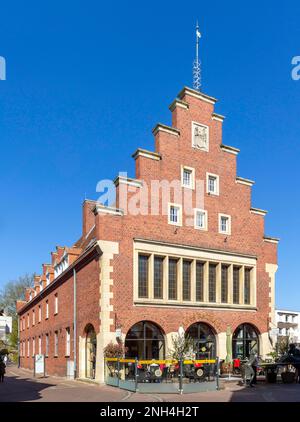 Old town hall of the town of Vreden, today municipal music school, cafe and silhouette museum, Vreden, Muensterland, North Rhine-Westphalia, Germany Stock Photo