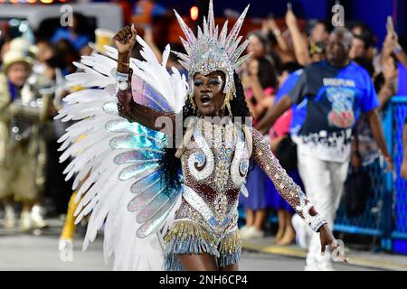 Rio De Janeiro, Brazil. 19th Feb, 2023. Wenny Isa, queen of the drums of  GRES Unidos de Bangu during the Serio Ouro Samba Schools Parade of Rio  Carnival, held at the Marques