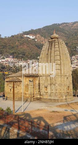 INDIA, HIMACHAL PRADESH, MANDI, December 2022, Devotee at Panchbakhtar Temple in the Bank of Beas River Stock Photo