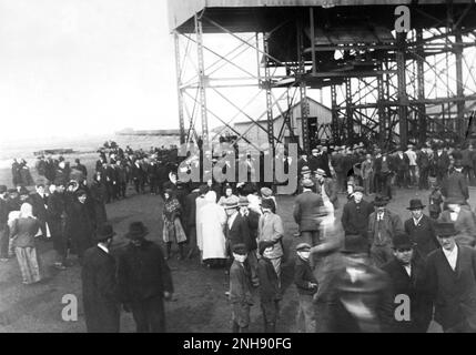 https://l450v.alamy.com/450v/2nh90fg/a-crowd-at-the-mouth-of-the-shaft-of-cherry-mine-on-november-13-1909-a-coal-mine-in-cherry-illinois-caught-fire-eventually-killing-259-men-and-boys-including-some-rescuers-twenty-one-miners-survived-underground-for-eight-days-after-building-a-makeshift-wall-the-disaster-is-the-third-deadliest-in-american-coal-mining-history-the-following-year-the-illinois-legislature-established-stronger-mine-safety-regulations-in-1911-illinois-passed-a-separate-law-which-would-later-develop-into-the-illinois-workmens-compensation-act-2nh90fg.jpg