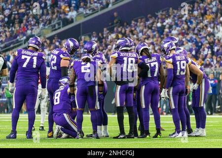 What time do the Vikings play today, January 15?