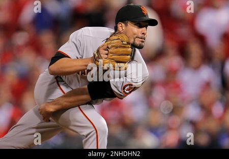 Javier Lopez finalizes three-year deal with Giants