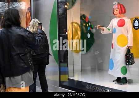 Yayoi Kusama the robot of Louis Vuitton, place Vandome. France, Paris on  January 24, 2023. Louis Vuitton celebrates 2nd collaboration with artist Yayoi  Kusama. Photo by Patricia Huchot-Boissier/ABACAPRESS.COM Stock Photo - Alamy