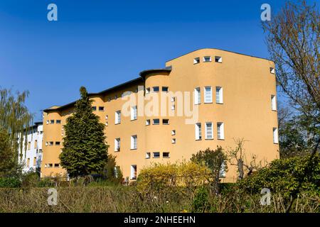 Residential building, Stavenhagener Strasse, Hufeisensiedlung, Britz, Neukoelln, Berlin, Germany Stock Photo