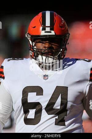 Cleveland Browns defensive tackle Glen Logan participates in a drill during  an NFL football practice, Friday, May 13, 2022, in Berea, Ohio. (AP  Photo/David Dermer Stock Photo - Alamy