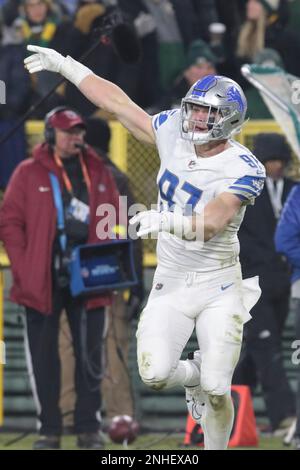 GREEN BAY, WI - JANUARY 08: Green Bay Packers linebacker Quay Walker (7)  celebrates during a game between the Green Bay Packers and the Detroit Lions  at Lambeau Field on January 8