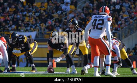 September 8th, 2018: Pitt #8 Kenny Pickett during the Pitt Panthers vs Penn  State game at Heinz Field in Pittsburgh, PA. Jason Pohuski/CSM Stock Photo  - Alamy