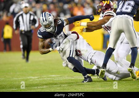 LANDOVER, MD - JANUARY 08: Cowboys wide receiver CeeDee Lamb (88) runs a  route during the Dallas Cowboys versus Washington Commanders National  Football League game at FedEx Field on January 8, 2023