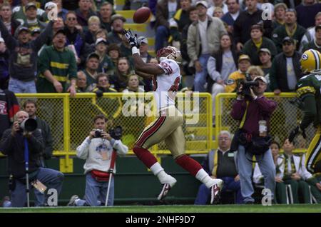 49ERS STOKES/C/07SEP97/SP/MACOR 49ERS/RAMS J.J. Stokes celebrates his 2nd  quarter TD with 81-Terrell Owens. Chronicle Photo: Michael Macor (MICHAEL  MACOR/San Francisco Chronicle via AP Stock Photo - Alamy